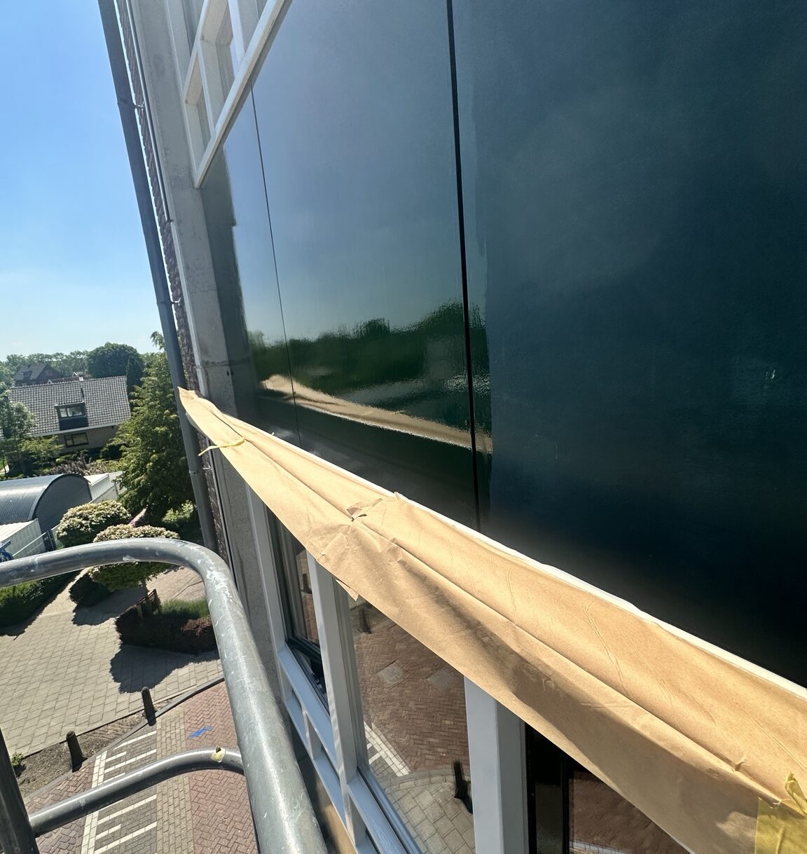 Detail opname gevelpanelen – RAL 6009